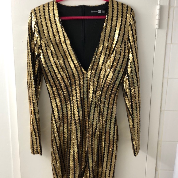 Boohoo Dresses & Skirts - SPARKLY worn only once Boohoo dress